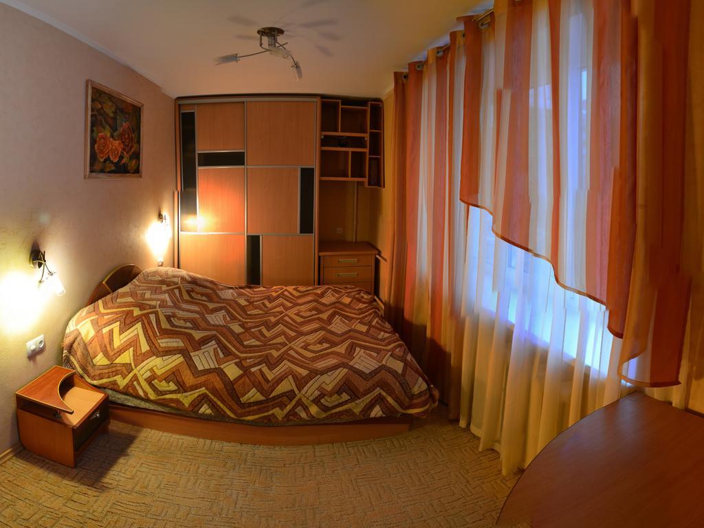 Roses Apartment In The City Center Černihiv Exteriér fotografie