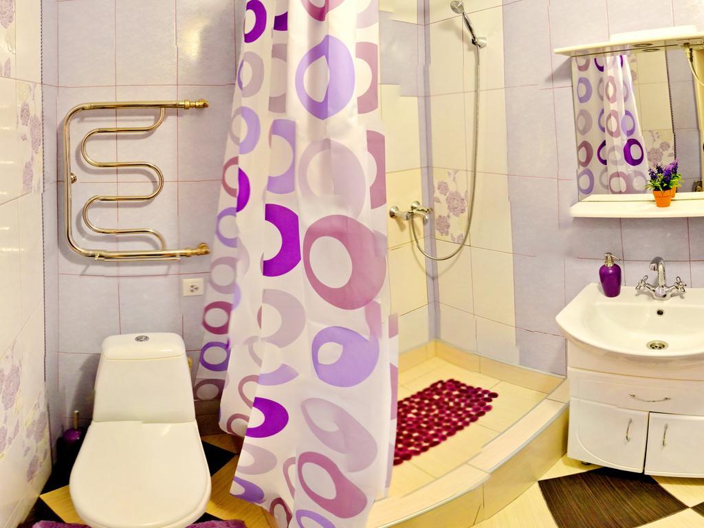 Roses Apartment In The City Center Černihiv Exteriér fotografie